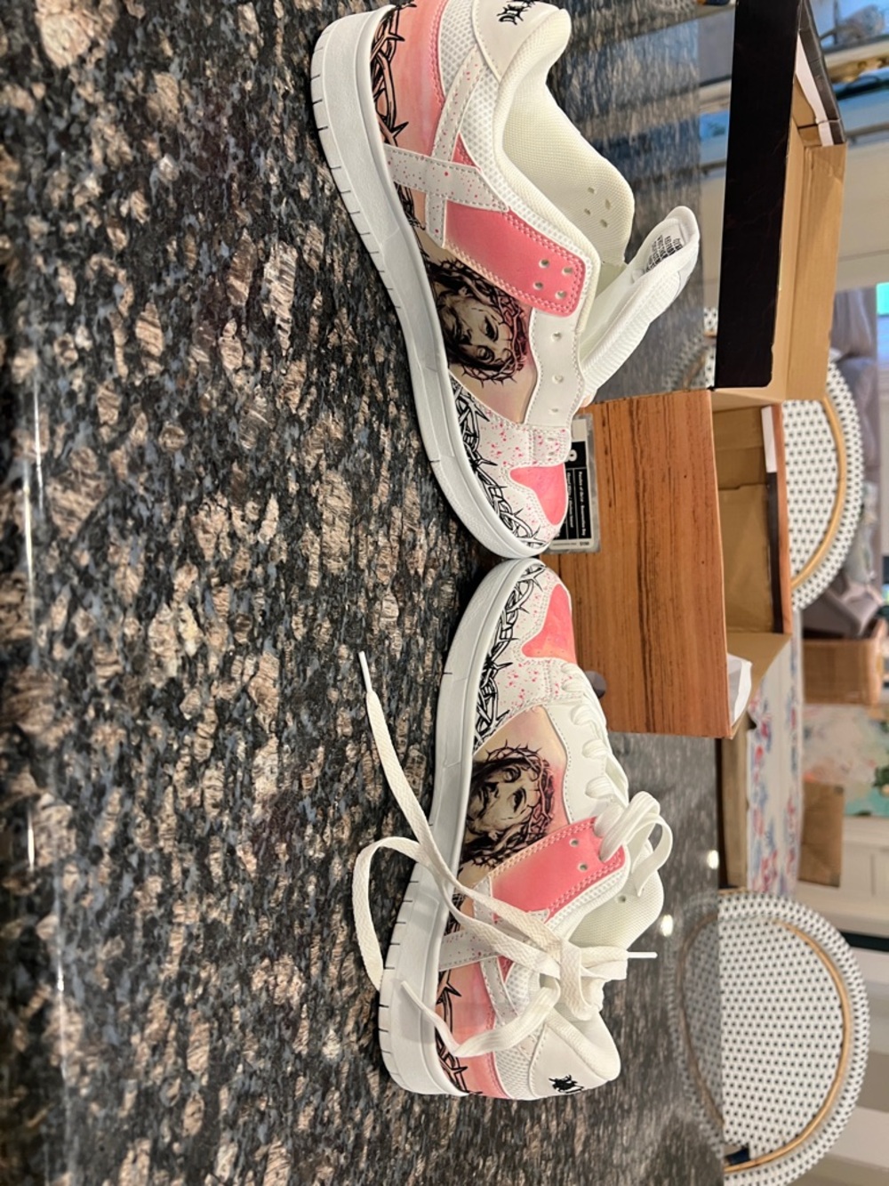 Men’s White & Pink kito Passion of Christ  Low-Top Sneakers - Picture 5 of 6